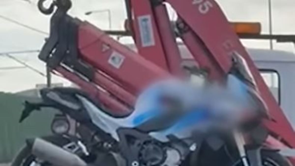 Η μία από τις δύο μηχανές που έτρεχαν με πάνω από 250 χλμ στην Αττική Οδό