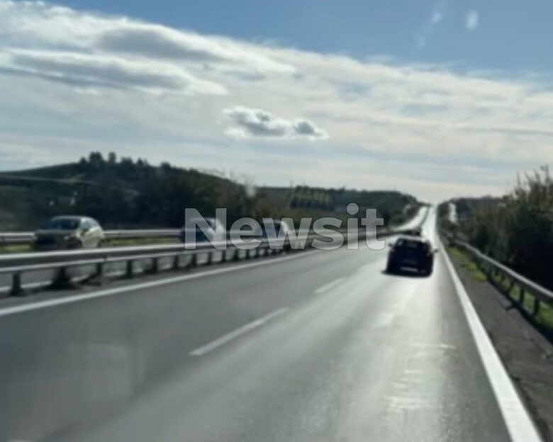 Θεσσαλονίκη: «Πήγαινε με 100 km/ώρα, ήταν σαν να μην άκουγε» λέει αυτόπτης μάρτυρας για το αυτοκίνητο που είχε μπει στο αντίθετο ρεύμα