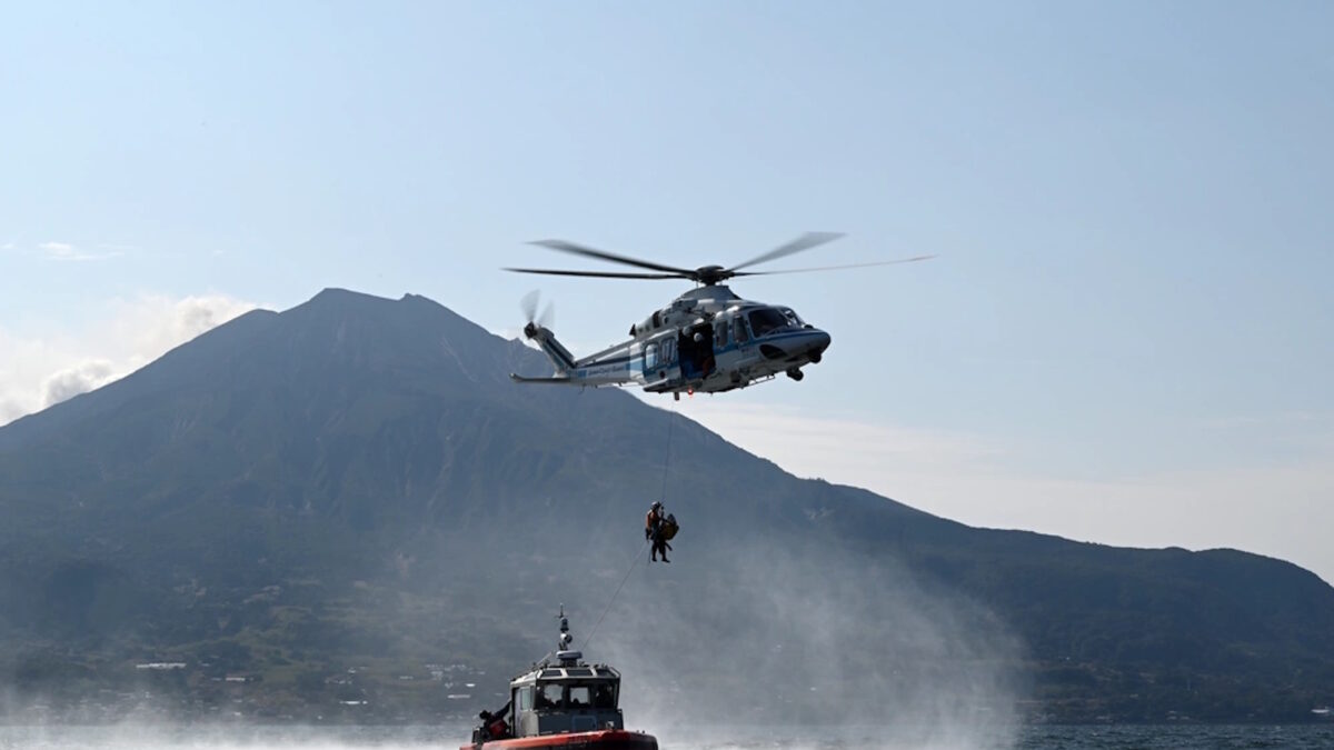 Ελικόπτερο τύπου AW-139 σε άσκηση με σενάριο έρευνας και διάσωσης