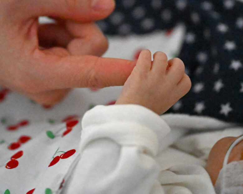 Ταϊλάνδη: Καθαρίστρια βρήκε ένα ζωντανό μωρό μέσα σε καζανάκι τουαλέτας