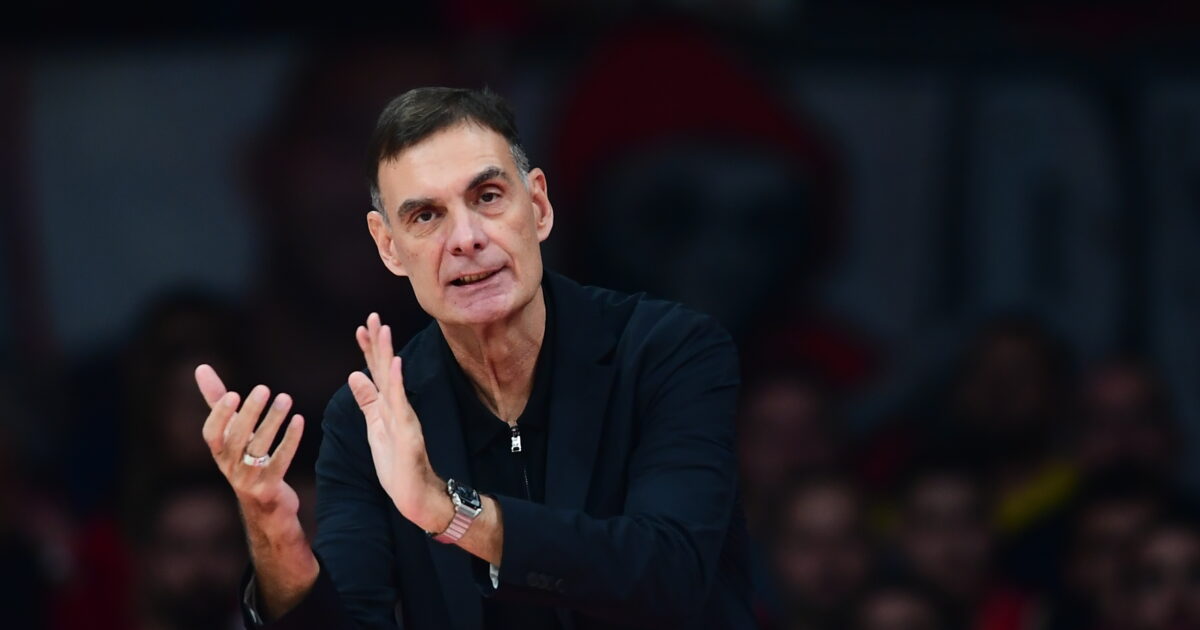 Bartzokas after Olympiacos – Partizan: “We started playing defense in the 4th quarter, until then we hadn’t touched anyone”