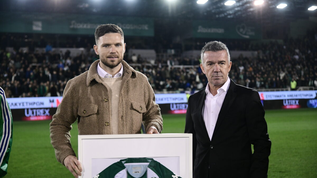 Ο Μάρκους Μπεργκ με τον Δημήτρη Σαραβάκο (ΜΙΧΑΛΗΣ ΚΑΡΑΓΙΑΝΝΗΣ