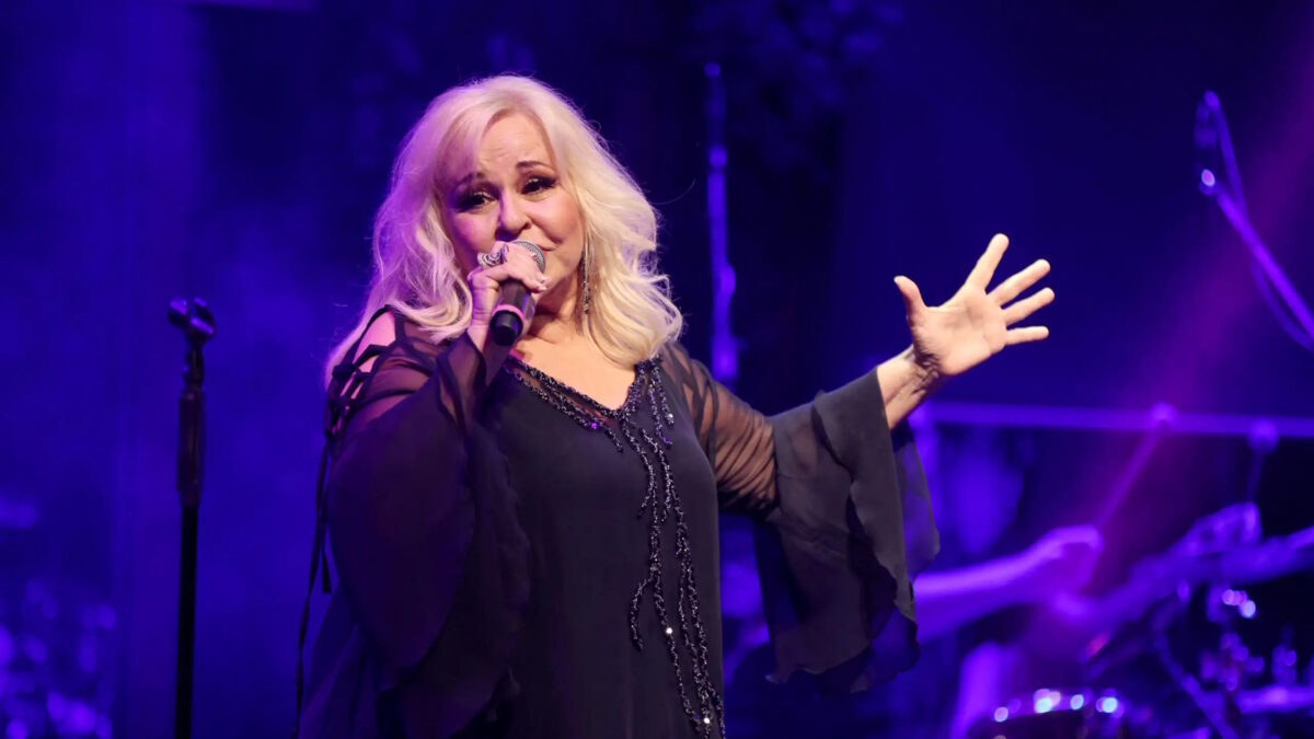 Μπέσσυ Αργυράκη