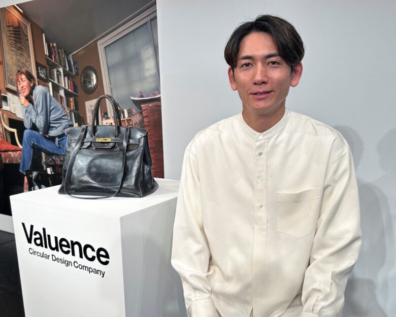 Ιαπωνία: Παρουσιάστηκε στο Τόκιο η original τσάντα Birkin αφού εταιρεία την αγόρασε στην τιμή-ρεκόρ των 8,6 εκατ ευρώ