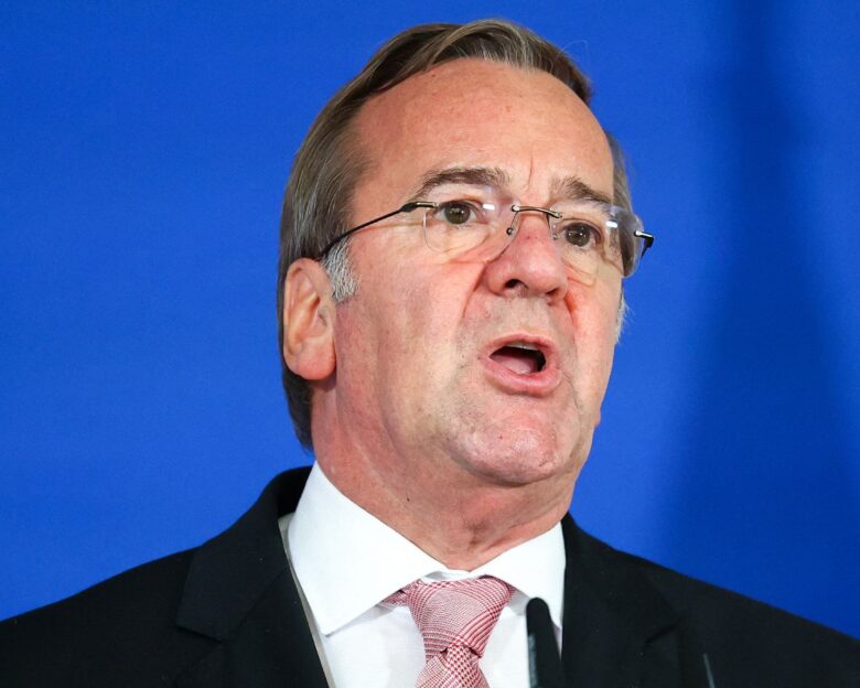 Μπόρις Πιστόριους: «Η Ευρώπη ίσως έζησε το τελευταίο ειρηνικό καλοκαίρι – Πιθανή σύγκρουση NATO με Ρωσία πριν το 2029