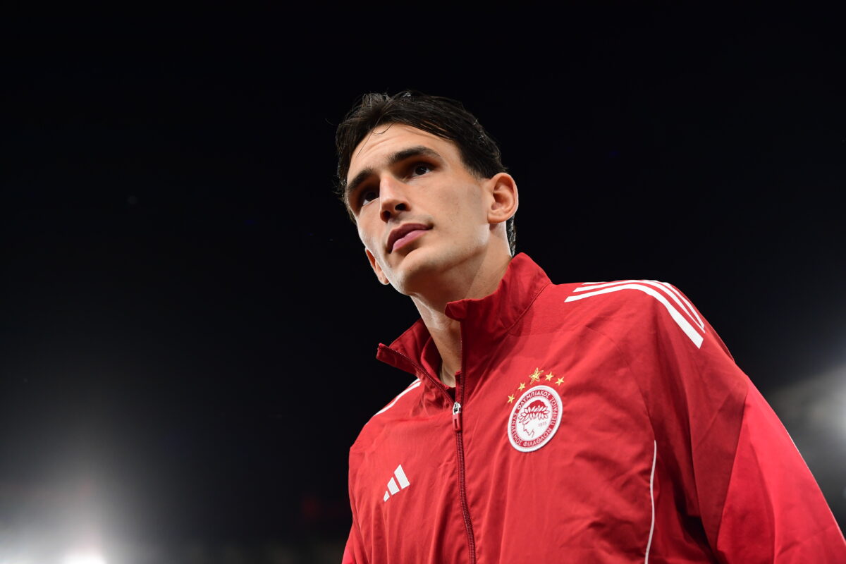 Ο Νίκος Μπότης σε αγώνα του Ολυμπιακού (KLODIAN LATO