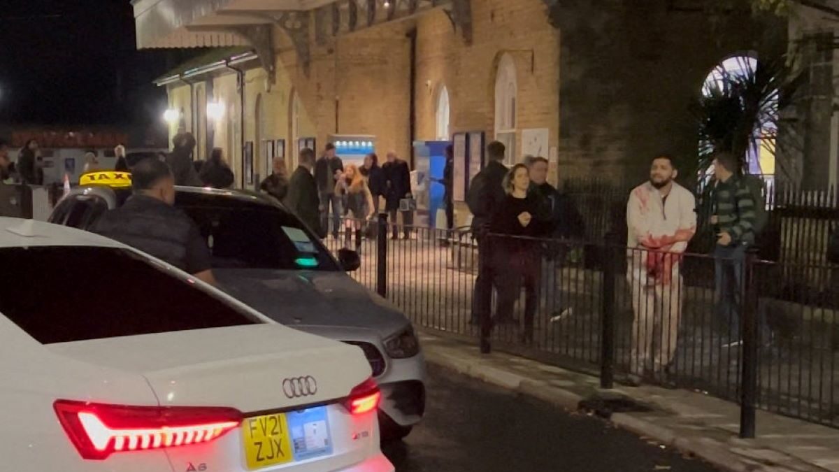 Τραυματίες σε επίθεση από μαχαίρι μέσα σε τρένο