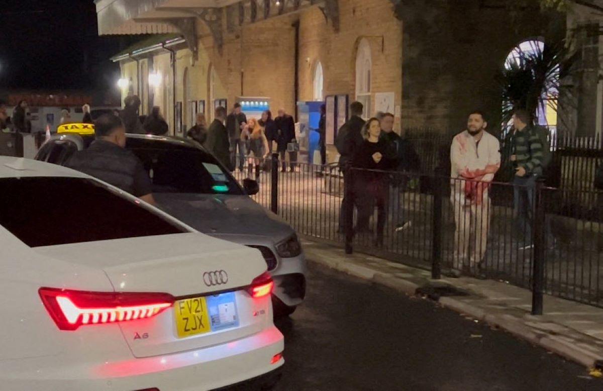 Τραυματίες σε επίθεση από μαχαίρι μέσα σε τρένο