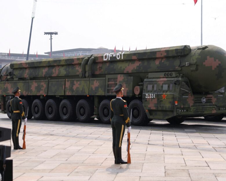 Κίνα: Προς μια νέα κούρσα εξοπλισμών – Το Πεκίνο πολλαπλασιάζει τα εργοστάσια παραγωγής πυραύλων