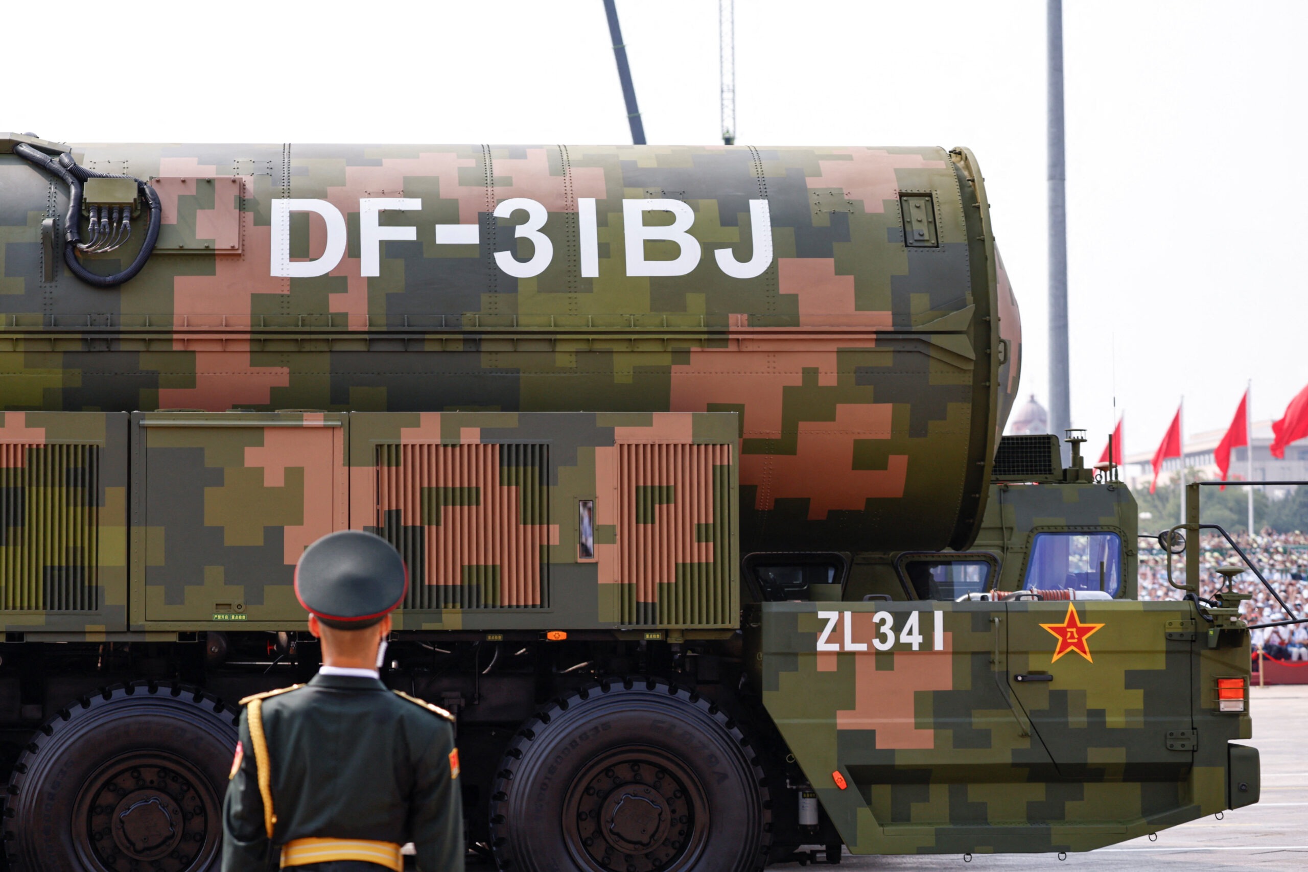 Ο πυρηνικός πύραυλος DF-31BJ κατά τη διάρκεια της στρατιωτικής παρέλασης στο Πεκίνο