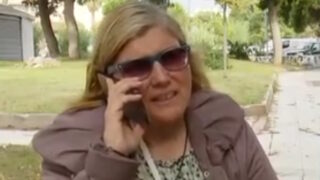 Η δασκάλα κατά τη διάρκεια της ζωντανής σύνδεσης