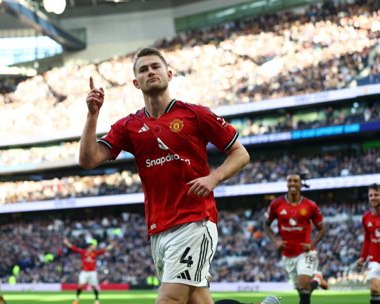 Τότεναμ – Γιουνάιτεντ 2-2: Ο Ντε Λιχτ έδωσε το βαθμό στους «κόκκινους διαβόλους» στις καθυστερήσεις στο θρίλερ του Λονδίνου