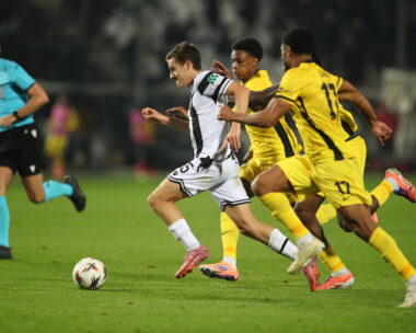 Ο Κωνσταντέλιας κόντρα στη Γιουνγκ Μπόις (EUROKINISSI)