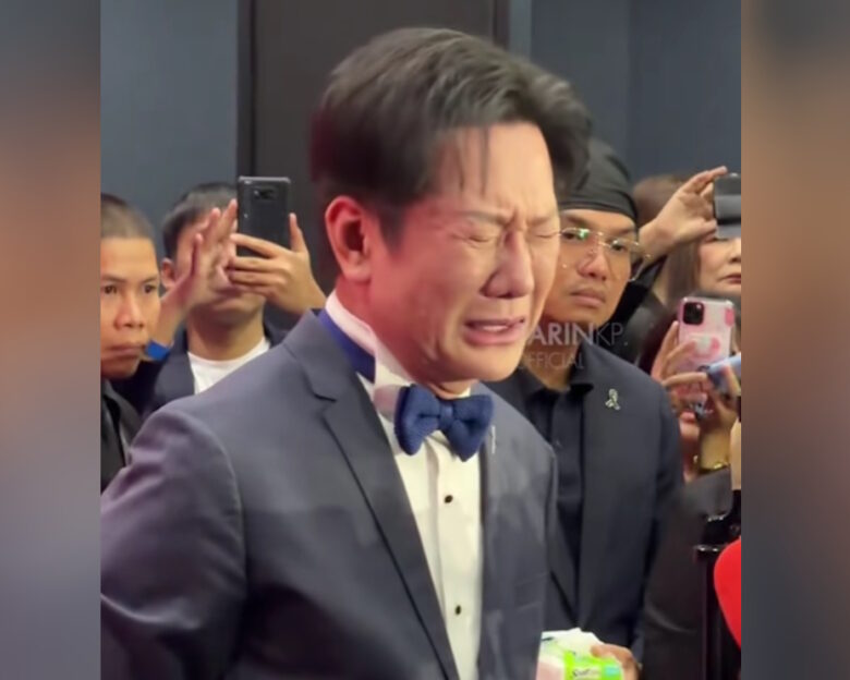 Miss Universe: Συγγνώμη και δάκρυα από τον πρόεδρο των καλλιστείων που αποκάλεσε «χαζή» την Μις Μεξικό – Δείτε βίντεο