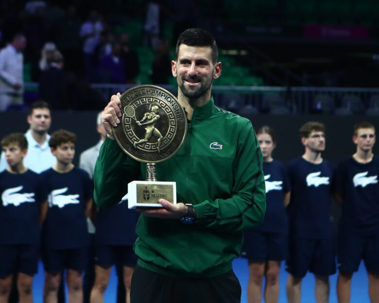 Νόβακ Τζόκοβιτς: Η απονομή του τροπαίου στο Hellenic Championship και η φωτογραφία με τον Στέφανο Τσιτσιπά