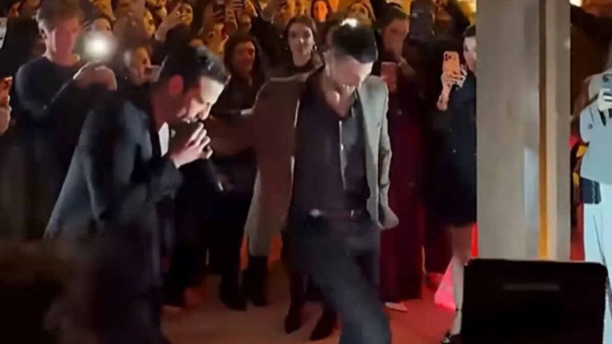 Τζόκοβιτς: «Ωραίος ο χορός με τον Αργυρό» – Το ξέφρενο γλέντι του Σέρβου τενίστα σε χριστουγεννιάτικη εκδήλωση