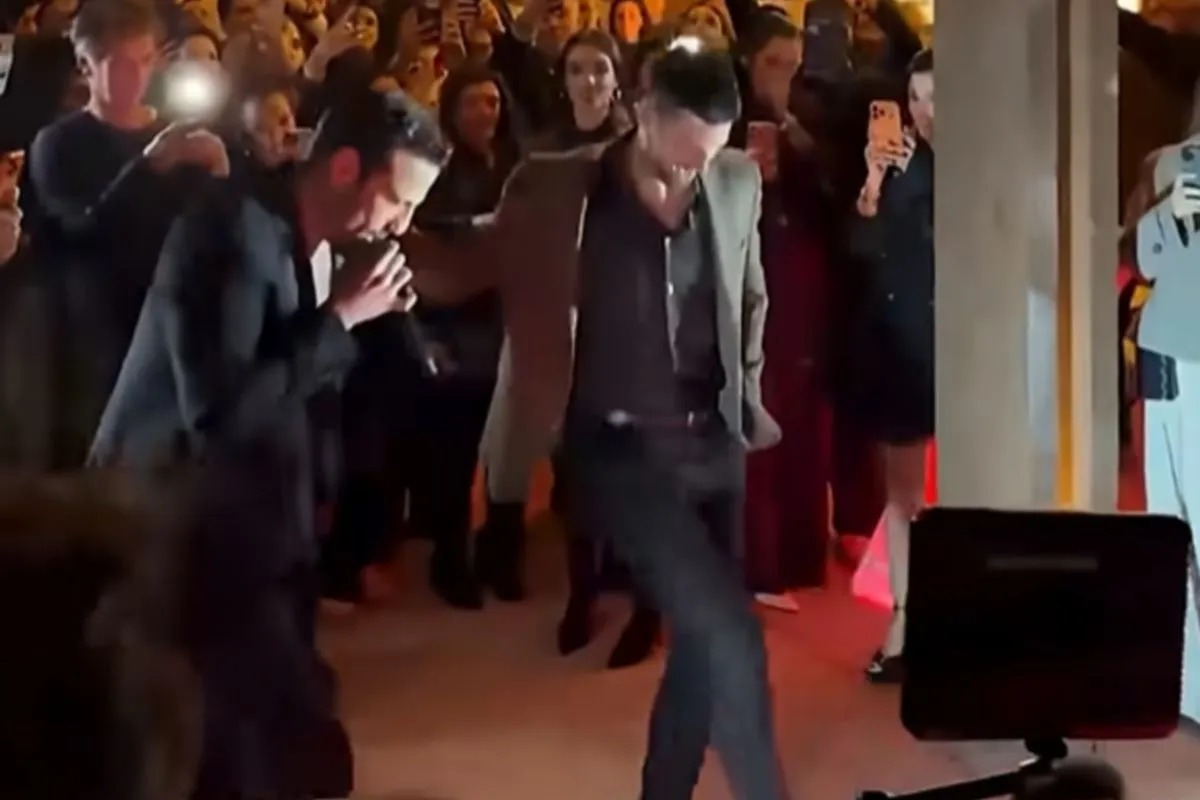 Τζόκοβιτς: «Ωραίος ο χορός με τον Αργυρό» – Το ξέφρενο γλέντι του Σέρβου τενίστα σε χριστουγεννιάτικη εκδήλωση