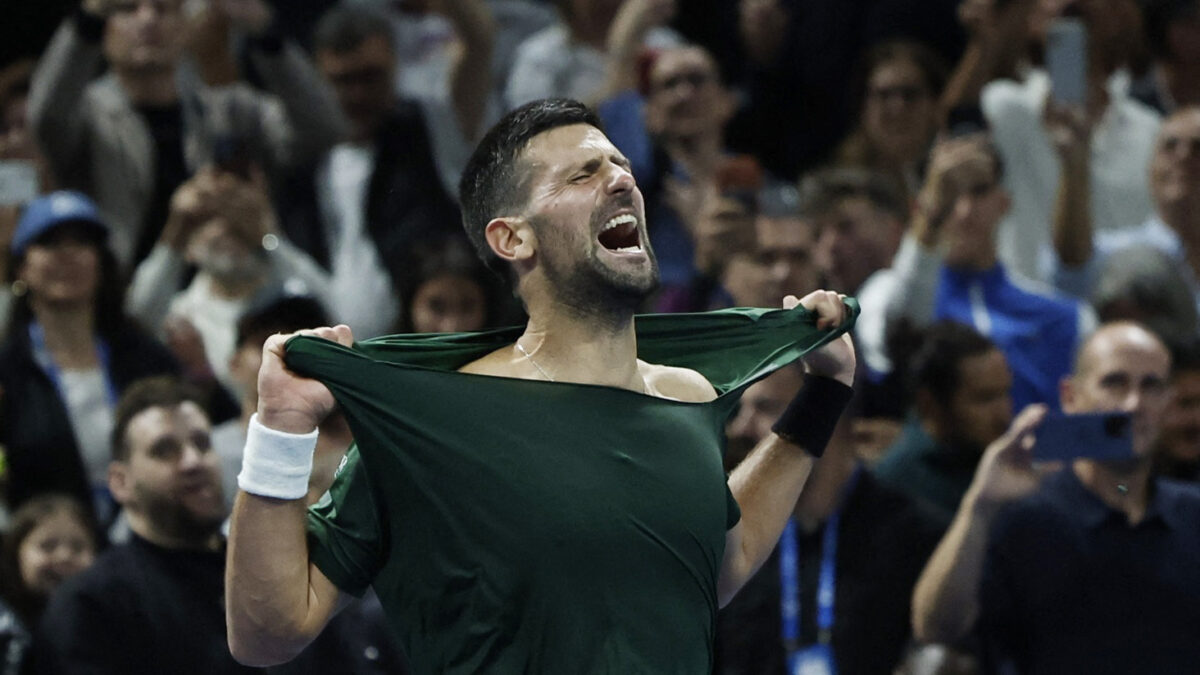 Ο Νόβακ Τζόκοβιτς πανηγυρίζει στο τουρνουά της Αθήνας