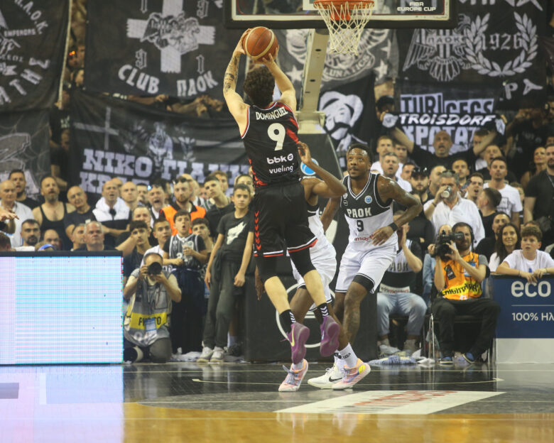 Ο Ρούμπεν Ντομίνγκεθ «τρέλανε» το NCAA με 10 εύστοχα τρίποντα