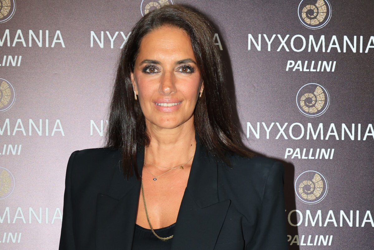 Νόνη Δούνια