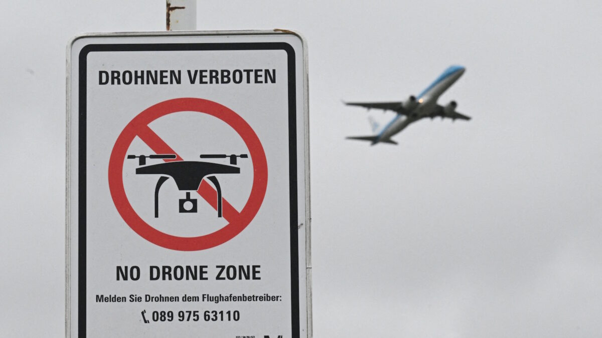 Πινακίδα για την απαγόρευση χρήσης drone