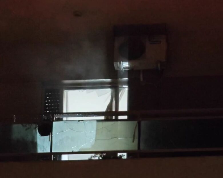 Νέος Κόσμος: Φωτιά σε διαμέρισμα μετά από ισχυρή έκρηξη – Δείτε βίντεο