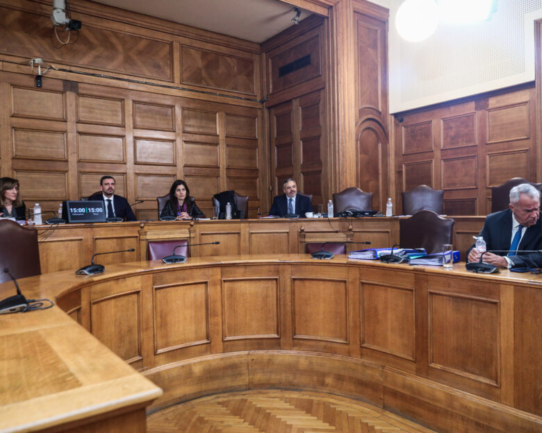 Εξεταστική ΟΠΕΚΕΠΕ: Νέες λίστες μαρτύρων κατέθεσαν ΝΔ και ΠΑΣΟΚ – Ανάμεσά τους ο «φραπές» και ο «χασάπης»