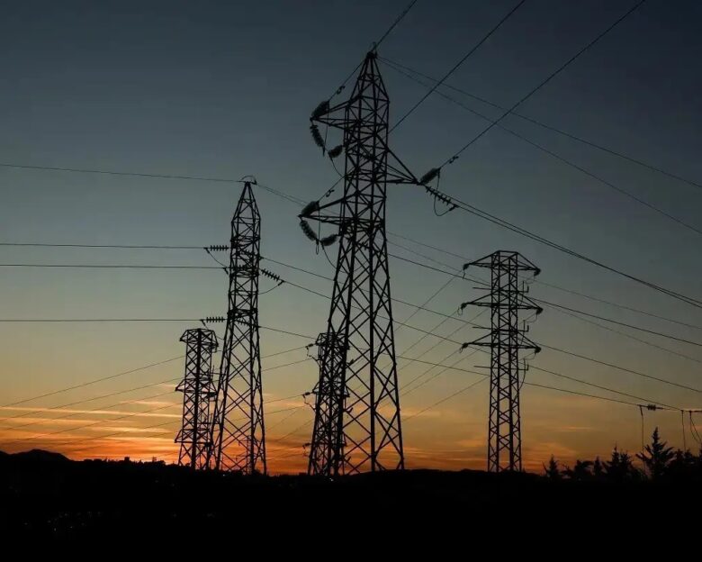 Τα τέσσερα μηνύματα της Κομισιόν προς την Ελλάδα για τα ενεργειακά