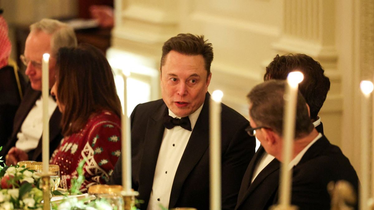 Ο Έλον Μασκ στο δείπνο του Τραμπ προς τιμήν του Μπιν Σαλμαν