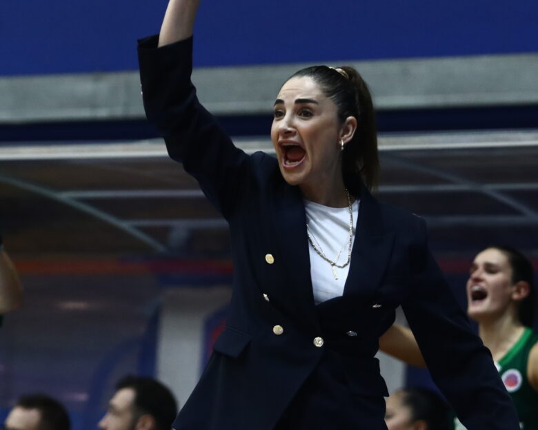 Σελέν Ερντέμ: «Ένιωσα ντροπή και θλίψη, καμία γυναίκα να μην ανέχεται κάτι τέτοιο»