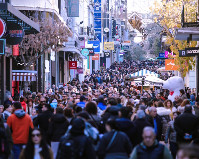 Ανοιχτά καταστήματα σήμερα Κυριακή: Τι ώρα κλείνουν
