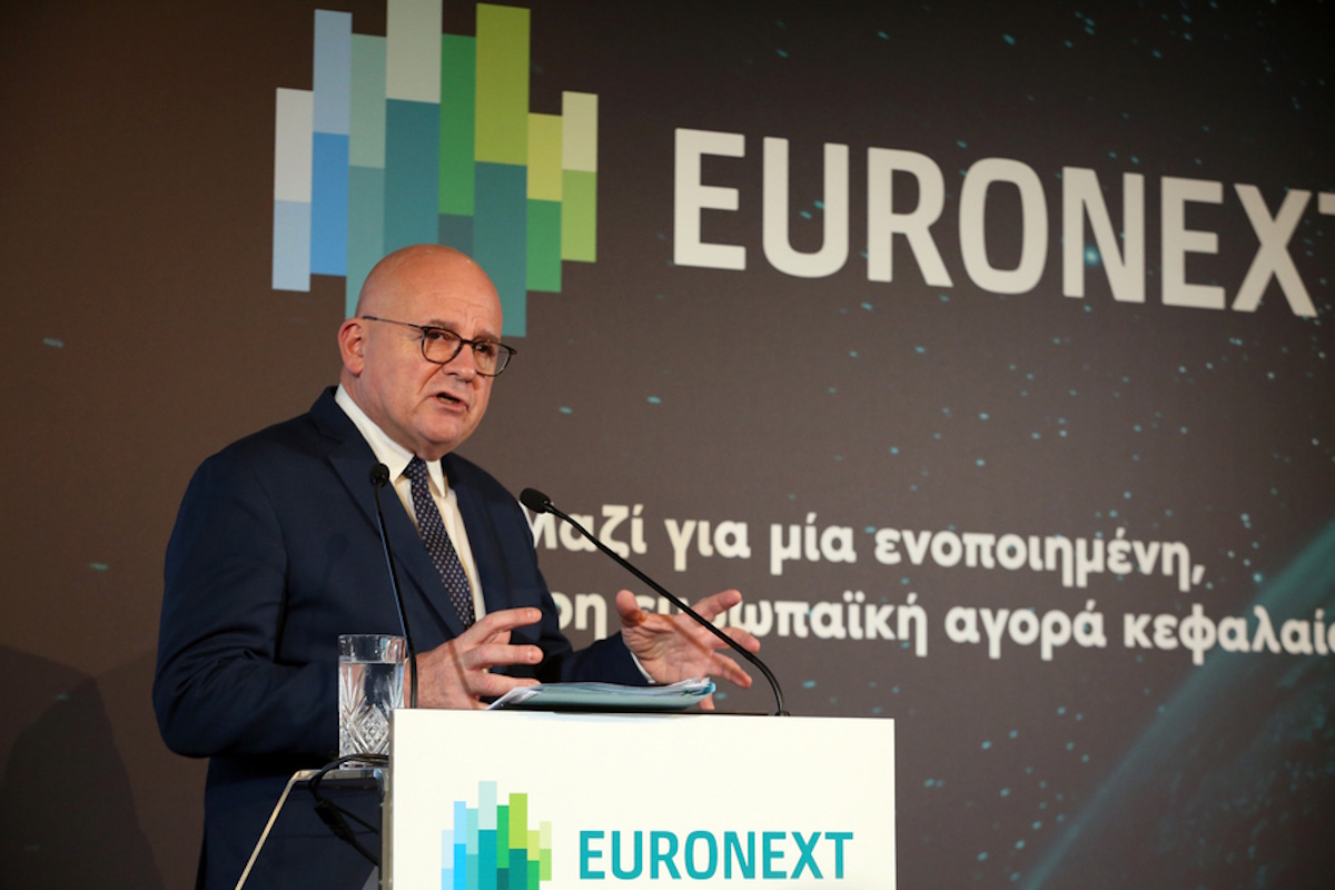 Ο Στεφάν Μπουζνά