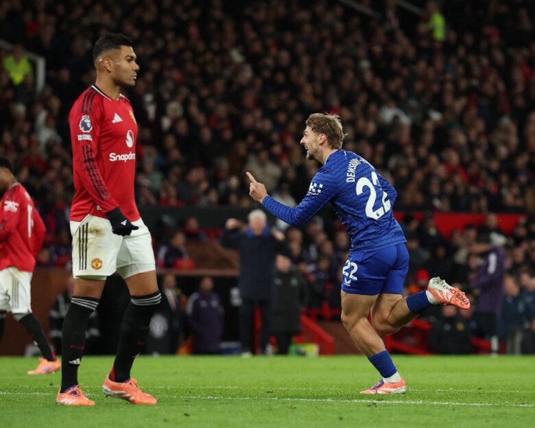 Γιουνάιτεντ – Εβερτον 0-1: «Σφαλιάρα» από δέκα παίκτες, με τρομερό γκολ του Ντιούσμπερι Χολ και επεμβάσεις του Πίκφορντ