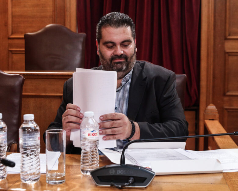 «Σφαγή» Λαζαρίδη – Λιακούλη στην Εξεταστική για τον ΟΠΕΚΕΠΕ – Ο μάρτυρας που άναψε τα αίματα