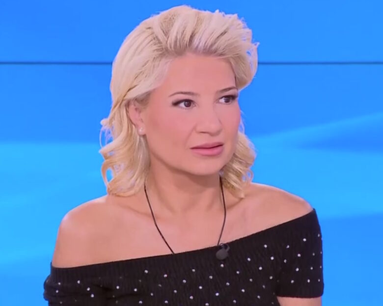 Φαίη Σκορδά: «Έγραφαν όλοι ότι θα αλλάξουμε ώρα κι εγώ δεν το ήξερα»