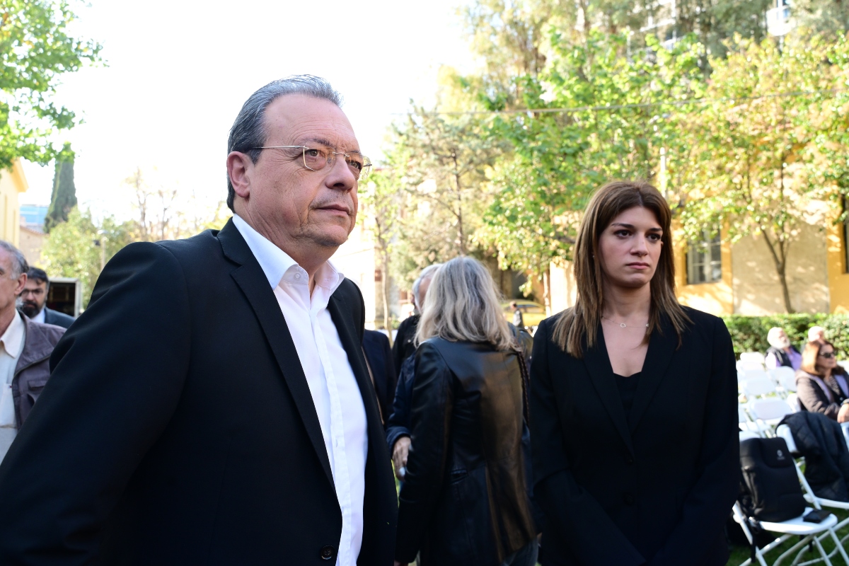 Κηδεία Αλέκου Φλαμπουράρη