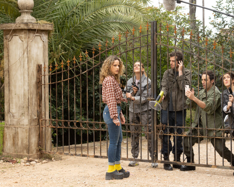 Τα φαντάσματα – επόμενο επεισόδιο: Ομάδα κυνηγών φαντασμάτων φτάνει στο αρχοντικό με άγριες διαθέσεις