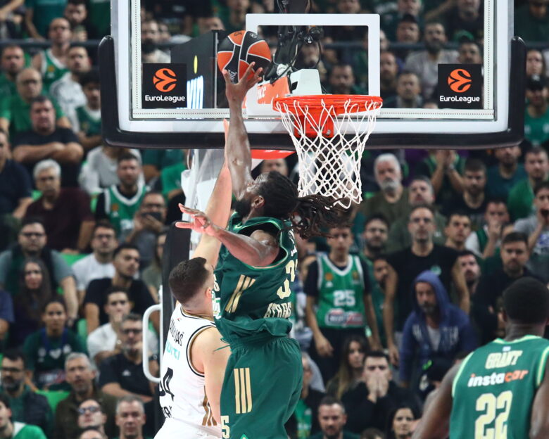 Παναθηναϊκός: Η Euroleague αποθέωσε με χιούμορ τον Κένεθ Φαρίντ: «Μπλόκαρε και αυτό το ποστ»