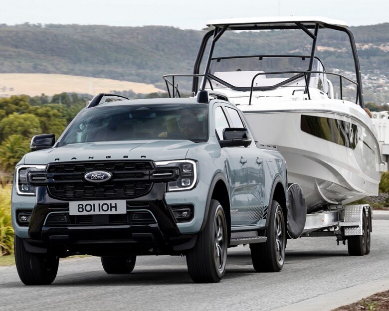 Ford: Το Ford Ranger Plug-In Hybrid με Trailer Backup Assist