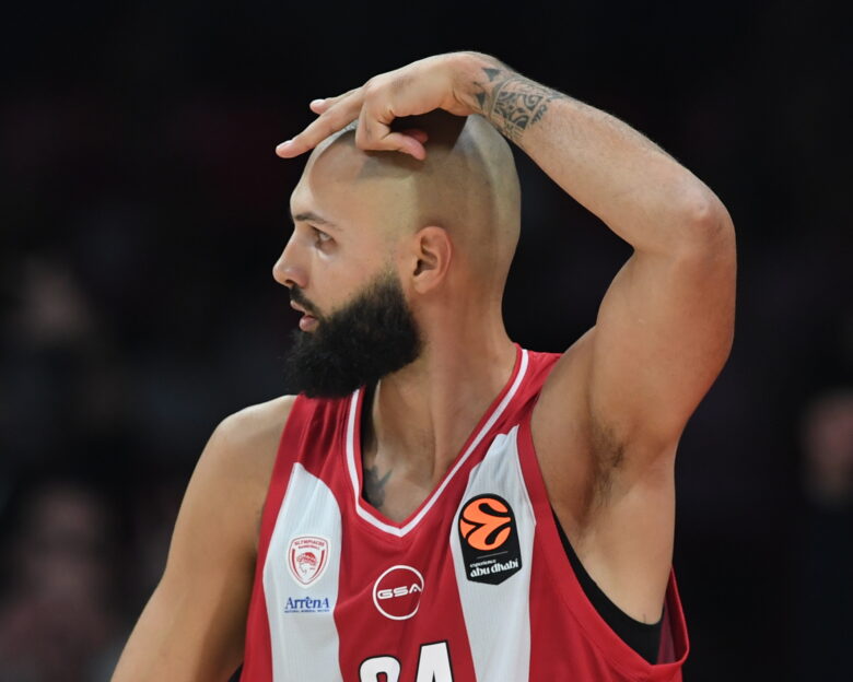 Ολυμπιακός – Παρί ανάλυση: Η επιστροφή του Φουρνιέ, το ντεφορμάρισμα του Βεζένκοφ και το πολυεργαλείο Γουόρντ