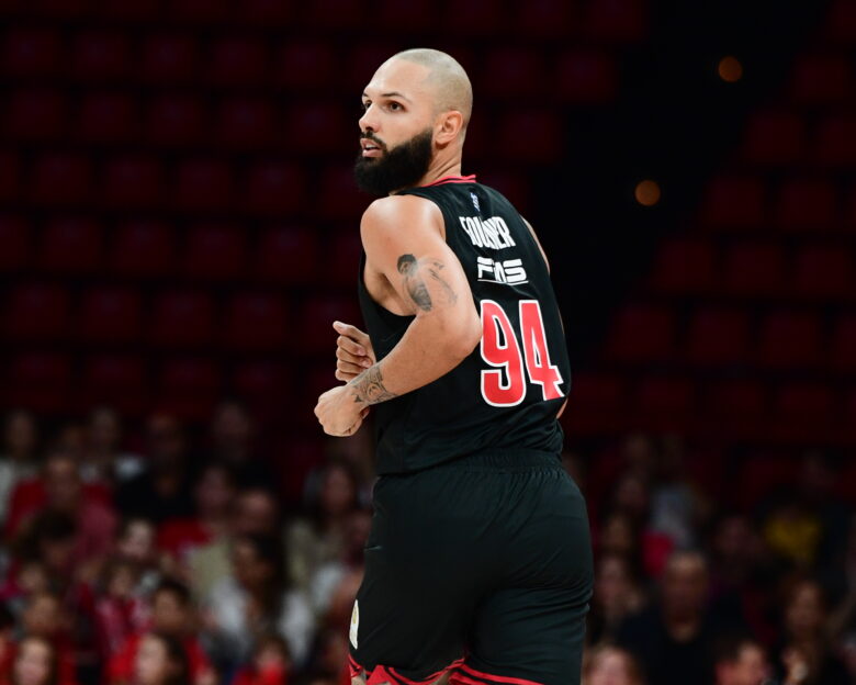 Ολυμπιακός: Αμφίβολος ο Φουρνιέ με Παρτιζάν, άρρωστος ο Μιλουτίνοφ που προπονήθηκε κανονικά