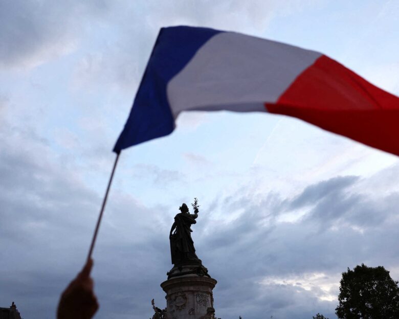 Le Monde: Εντυπωσιακή η απόφαση της Ελλάδας να αποπληρώσει πρόωρα δάνειο ύψους 1,1 δισ. ευρώ