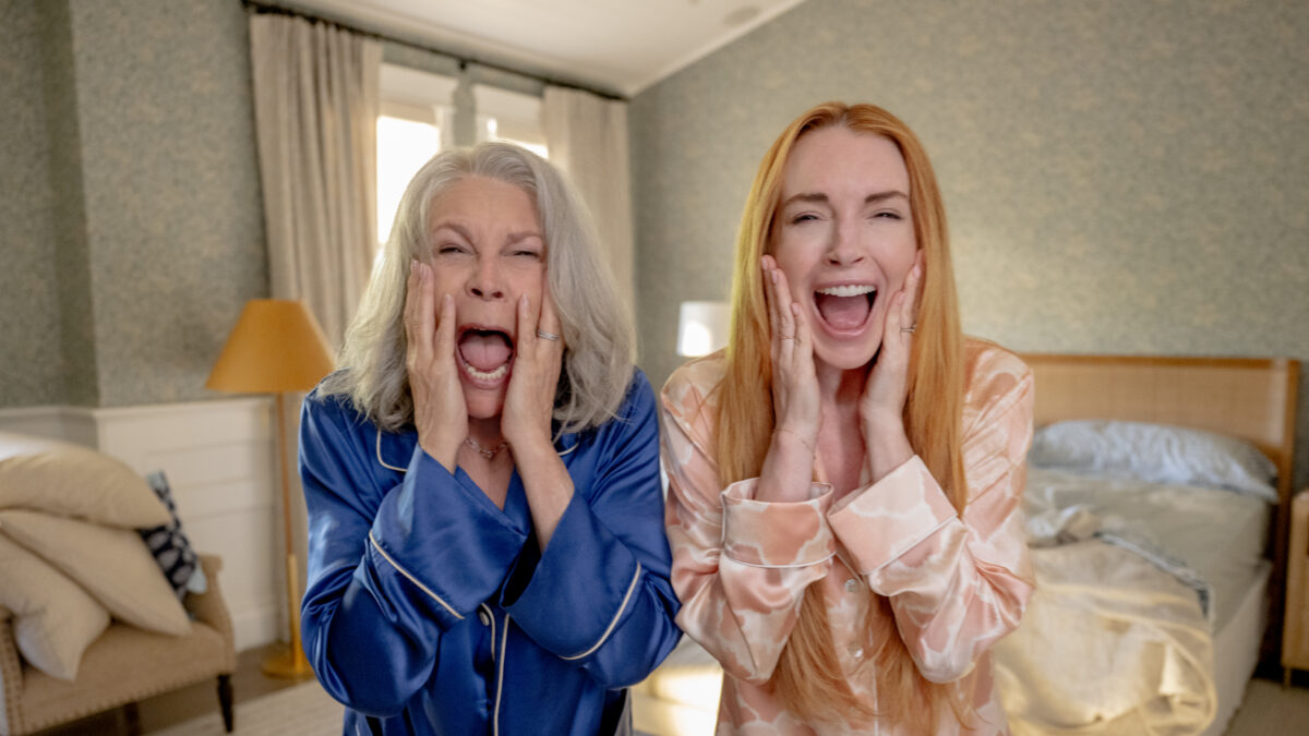 Στο Disney+ η ταινία «Ακόμα Πιο Απίστευτη Παρασκευή»: Διασκεδάστε παρέα με τις Jamie Lee Curtis και Lindsay Lohan