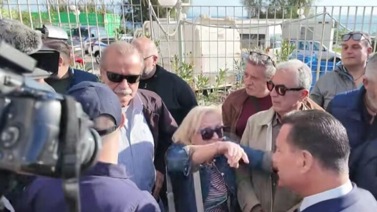 Επεισοδιακή υποδοχή του Άδωνι Γεωργιάδη στο νοσοκομείο της Χίου