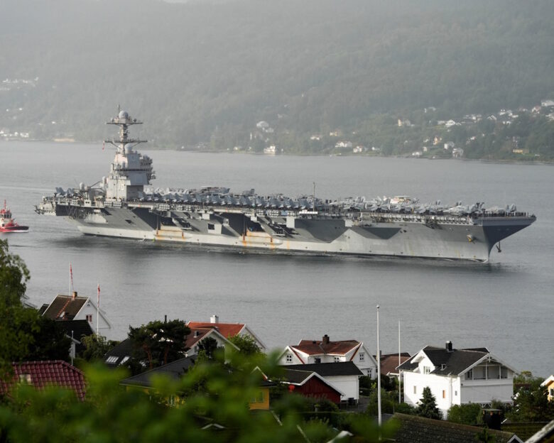 Το «Gerald Ford» στα ανοιχτά της Λατινικής Αμερικής – Για ανταρτοπόλεμο με τις ΗΠΑ προετοιμάζεται η Βενεζουέλα