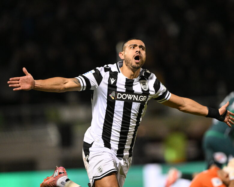 Λεβαδειακός – ΠΑΟΚ: Η παρακάμερα του αγώνα από τους Θεσσαλονικείς με τους έξαλλους πανηγυρισμούς στο γκολ του Γιακουμάκη