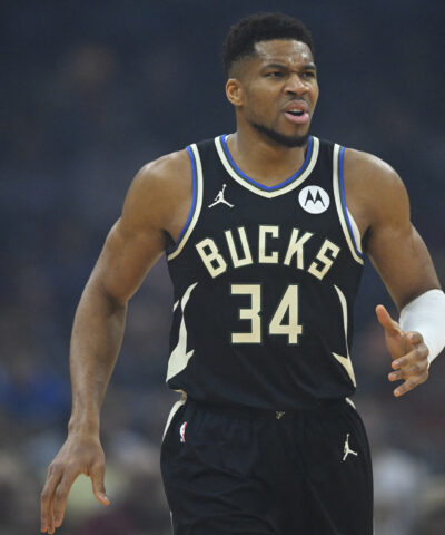 Ο Γιάννης Αντετοκούνμπο