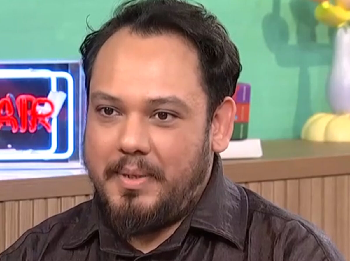 Γιλμάζ Χουσμέν: «Με απασχολούν πράγματα που έχουν να κάνουν με τη δουλειά μου και με την κοινωνία στην οποία ζω»