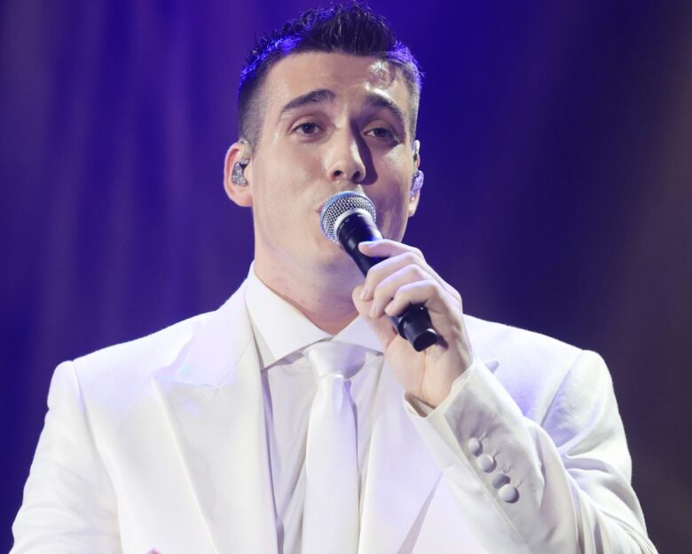 Γιώργος Κακοσαίος: Τα μπουζούκια είναι παρεξηγημένο είδος – Δεν αποκλείω τη συμμετοχή μου στη Eurovision