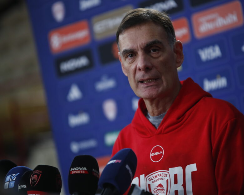 Μπαρτζώκας για το Ολυμπιακός – Ζαλγκίρις: Θα είναι ένα παιχνίδι με πολύ physicality, με Κίναν Έβανς η 12άδα